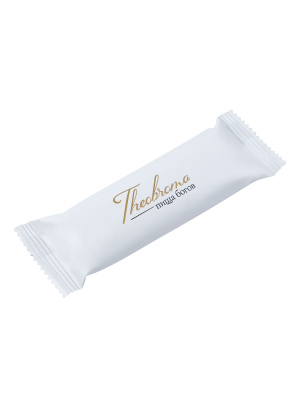 Молочный шоколад без добавления сахара с цельным фундуком и изюмом, Theobroma, 30 гр